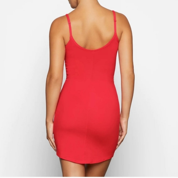 SKIMS Fits Everybody Slip Dress RUBY - Picture 2 of 6